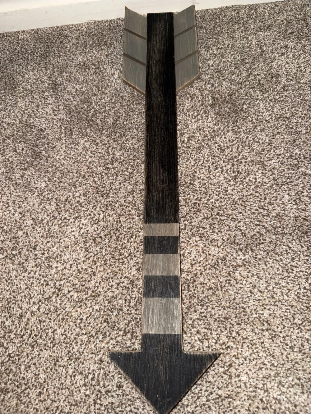 Decorative Black and Gray Arrow Wall Accent